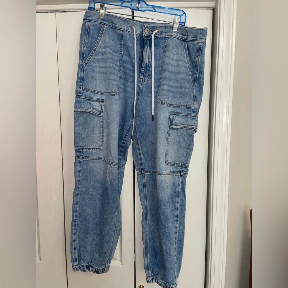 American Eagle Outfitters Light Blue Jeans